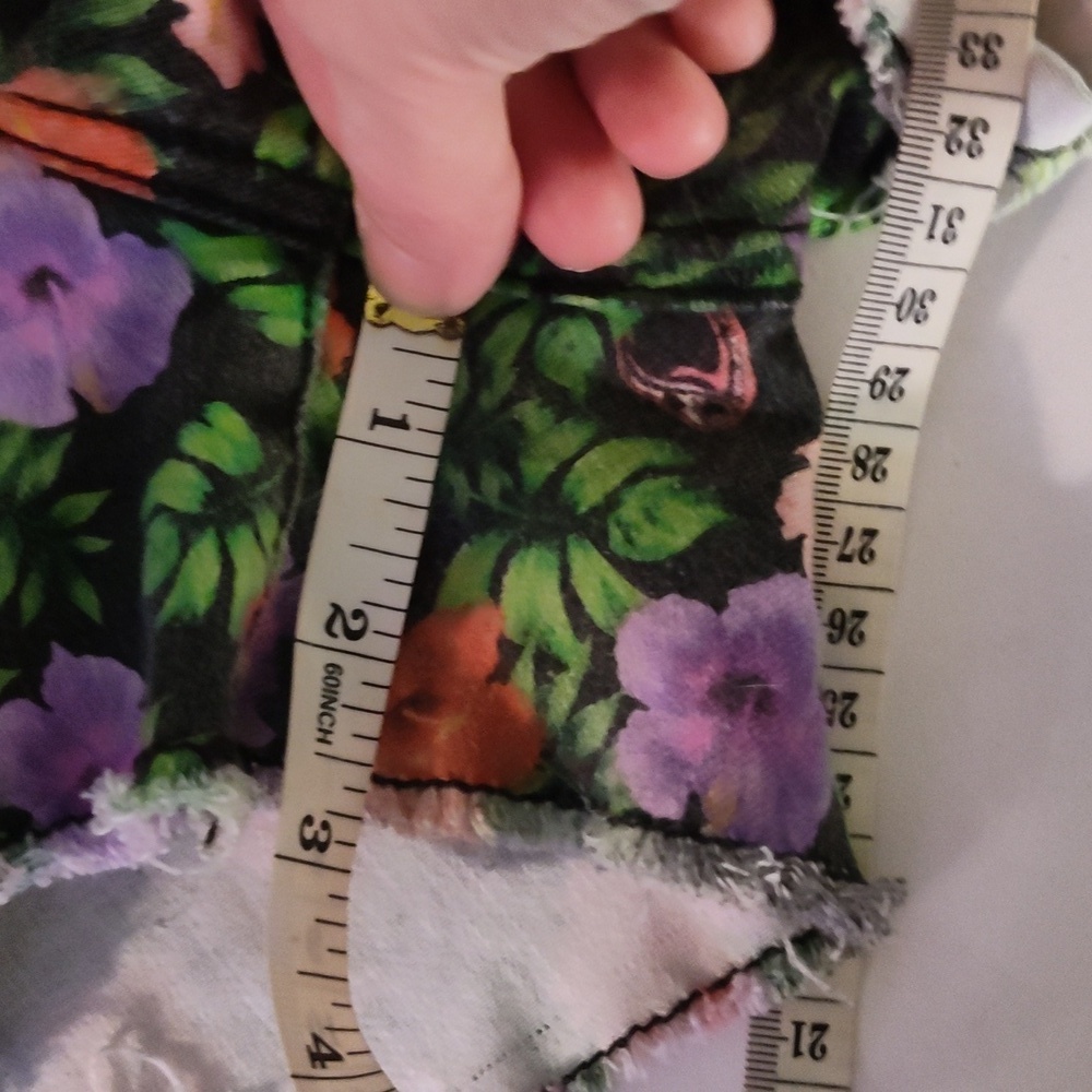 Lovesick Skeleton Flamingo Floral Shorts SummerJungle Women's Size 11 Hot Topic - Picture 3 of 8